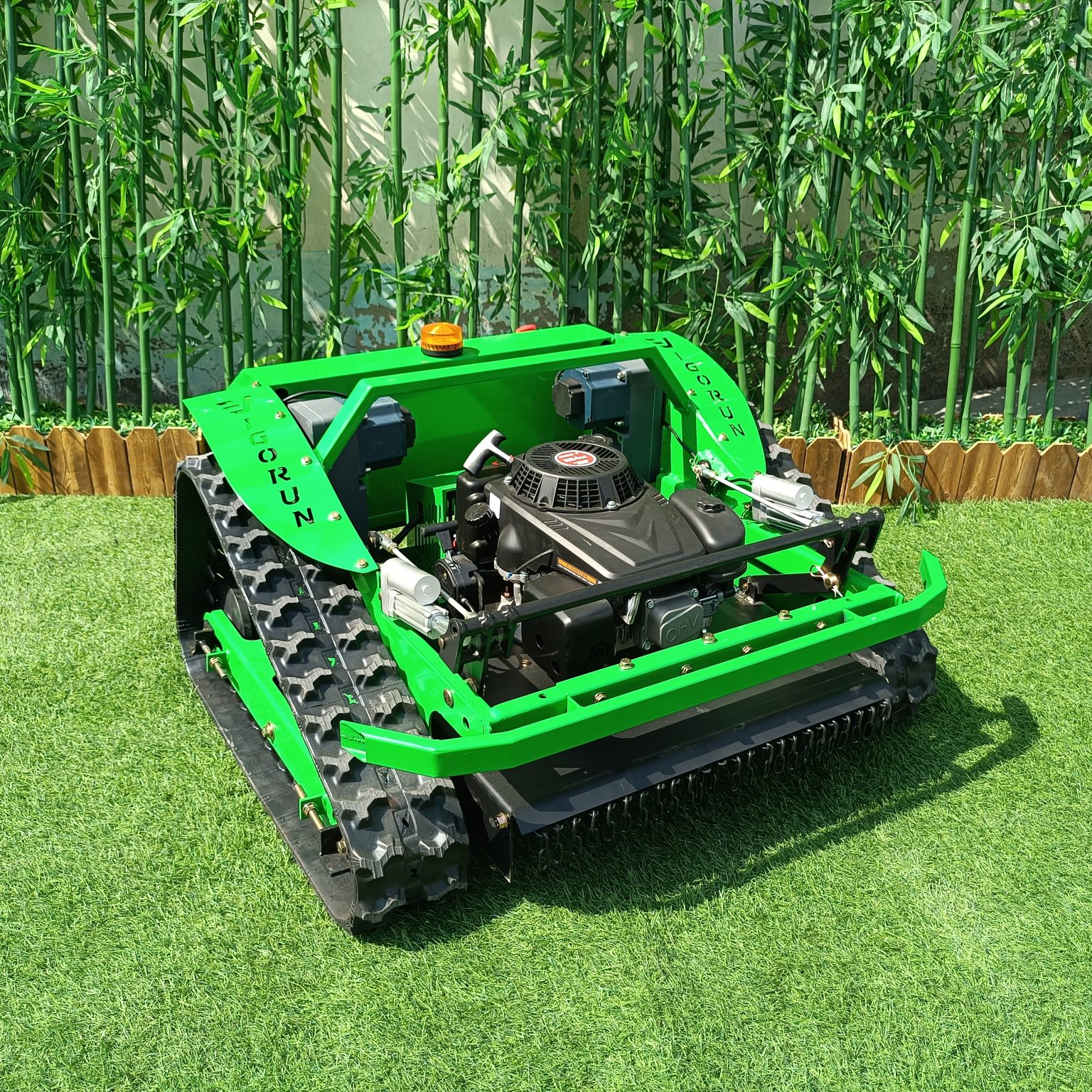 Green brushless motor servo control remote lawn mower (VTLM600) 1 Green brushless motor servo control remote lawn mower (VTLM600) - Image 1