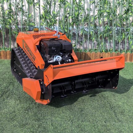 Remote controlled hammer mower (MTSK800 with hammer flail)